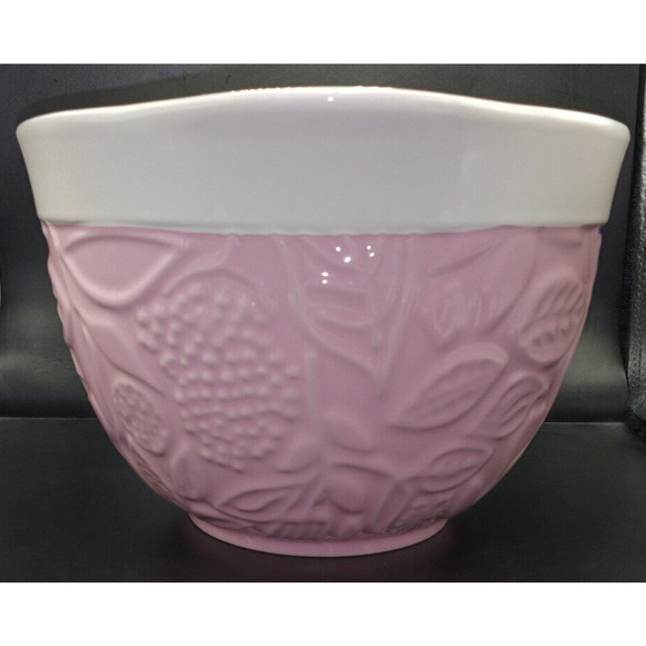 The Bake Shop by Master class Pink & ivory Mixing bowl w handle 8 3/4" x 6" - Picture 3 of 10